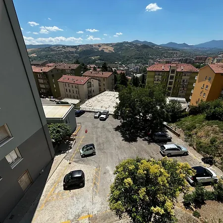Essential & Parking In Centro Citta Con Parcheggio Privato E Wifi Gæstehus Potenza