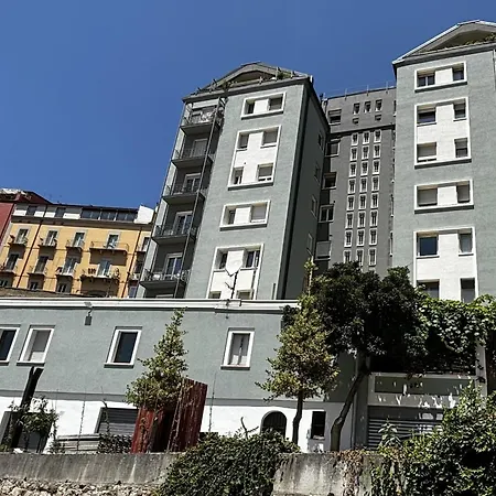 Essential & Parking In Centro Citta Con Parcheggio Privato E Wifi