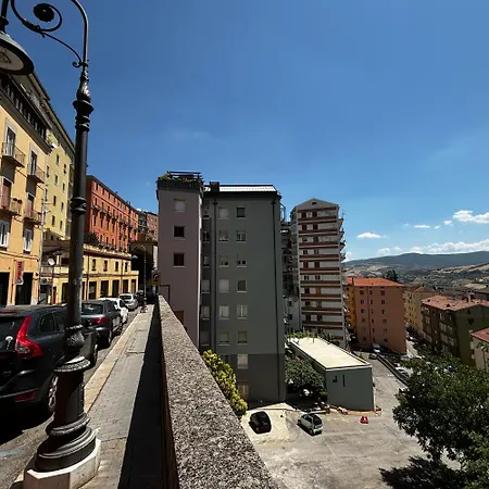 Essential & Parking In Centro Citta Con Parcheggio Privato E Wifi * Potenza