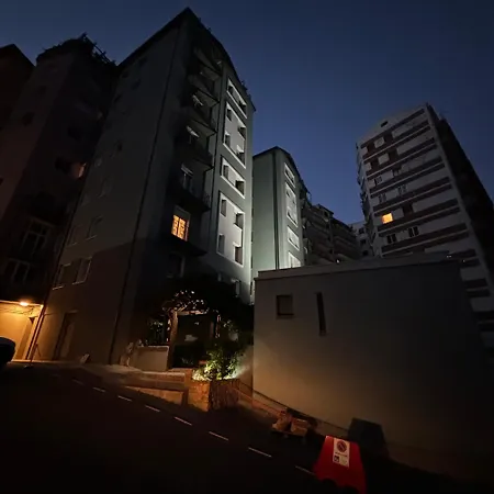 Essential & Parking In Centro Citta Con Parcheggio Privato E Wifi Gasthuis