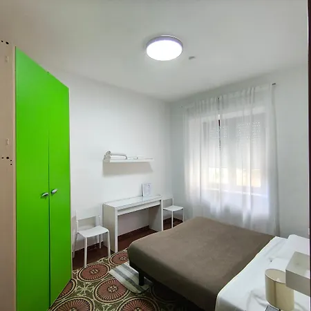 Essential & Parking In Centro Citta Con Parcheggio Privato E Wifi בית הארחה פוטנצה