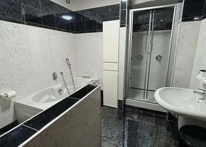 Gasthuis Essential & Parking In Centro Citta Con Parcheggio Privato E Wifi *